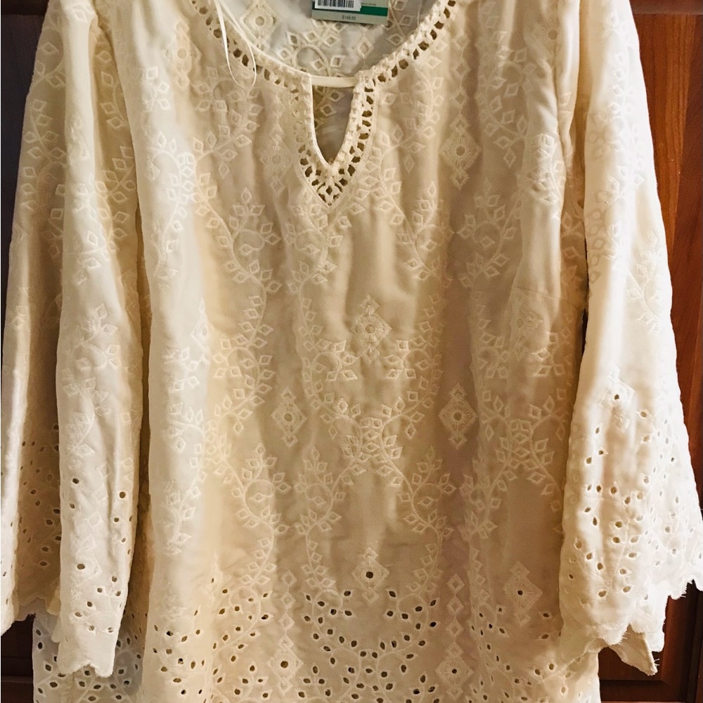 Ladies Tunic ivory eyelet embossed long sleeve pull over blouse